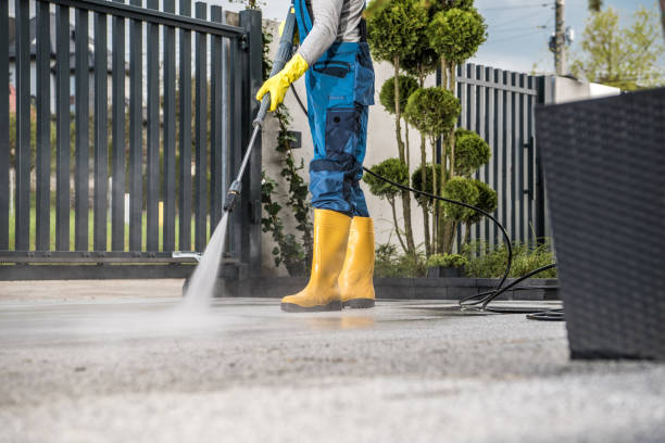 Why Choose Our Certified Pressure Washing Experts for Your Project Needs in Jan Phyl Village, FL?